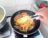 Foto langkah ke 6 dari resep Spaghetti Tomat Udang.