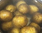 Egészben sült sajtos krumpli recept fázis 1 fotója