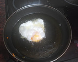 Foto del paso 1 de la receta: Huevos fritos de aprovechamiento