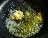 Foto del paso 1 de la receta: BECHAMEL Al Ajo y Orégano...!
