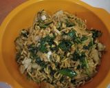 Foto langkah ke 5 dari resep Bakmi / mie goreng jawa.