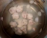 Hình bước làm 2 của món Canh bí đỏ nấu mọc tôm thịt