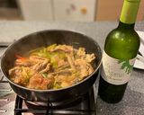 A picture of step 5 of Chicken with garlic and rosemary.