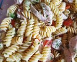 Une image de l'étape 3 de Salade de pâtes au poulet.