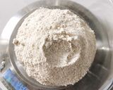 Foto langkah ke 1 dari resep Black Sesame Wholemeal Bread Loaf.