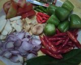 Foto langkah ke 1 dari resep Kerang Masak Asem-asem khas Semarang.