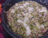 Foto del paso 4 de la receta: Habas con bacalao y patatas paja