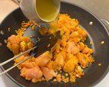 Kókuszos ananászos csirke curry recept fázis 5 fotója