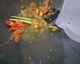 Foto langkah ke 4 dari resep Oseng Dage Pedes Bumbu Kuning.
