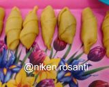 Foto langkah ke 5 dari resep Molen Pisang Keju.