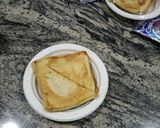 A picture of step 3 of Grilled paste sandwich.