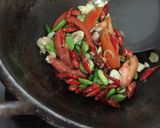 Foto langkah ke 3 dari resep Tumis putih telor.