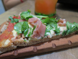 Pizza con harina integral y semillas de lino