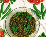 A picture of step 6 of Green Peas Curry.