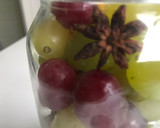 Foto del paso 6 de la receta: Uvas en almíbar especiado y licor