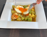 Foto del paso 10 de la receta: Huevos mollet, verdura y langostinos