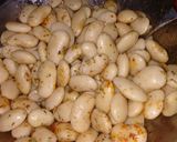 Foto del paso 2 de la receta: Porotos al escabeche/ provenzal