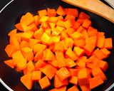 Csirkés gersli édesburgonyával recept fázis 3 fotója