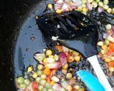 A picture of step 2 of Scrambled egg with veggies.