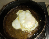 Foto del paso 1 de la receta: Huevo frito con queso