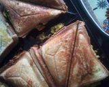 A picture of step 5 of Cheesey guacamole sandwich.