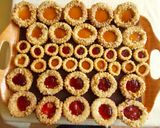 Diós linzerkoszorú recept fázis 5 fotója