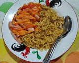 Foto langkah ke 3 dari resep 40. Ramen hack: Indomie Kebab Rendang & Richeese Mie Goreng Keju.