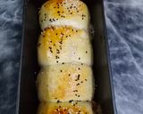 A picture of step 10 of 3 -layers chicken buns 😘😘.