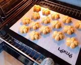 Hình bước làm 5 của món 💚 Bánh Cookies Hạnh Nhân Hình Hoa Mai 🌸