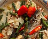 Foto langkah ke 4 dari resep Pindang deles bumbu iris.