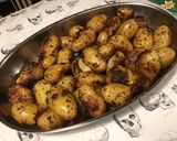 Une image de l'étape 9 de Pommes grenailles rôties en cocotte à l'ail, oignon de roscoff et herbes de Provence.