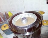 Foto langkah ke 5 dari resep Kue Ultah Sederhana tp Enak. :-).