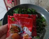 Foto langkah ke 7 dari resep Kangkung Tauge Tumis Terasi.
