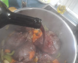 Foto del paso 4 de la receta: Carrilleras de ternera en vino tinto