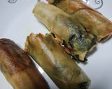 A picture of step 2 of Fried Spring Rolls with Chive Filling.