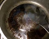 Foto del paso 10 de la receta: Lomo de cerdo con costra de pimientas y tomillo y reducción de balsámico