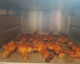 Foto langkah ke 3 dari resep Bbq Chicken Wing Black Paper.