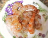 Foto del paso 2 de la receta: Tapa de Champiñones y Gambones al ajillo