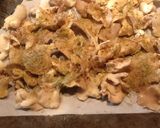 Une image de l'étape 1 de Soupe aux champignons grillés.