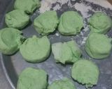 Hình bước làm 4 của món Bánh bao lá nếp nhân custard