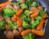 Foto del paso 5 de la receta: Verduras a la mantequilla y limón