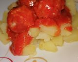 Édes paradicsomos húsgombóc, főtt burgonyával 😊 recept fázis 7 fotója