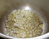 Foto del paso 2 de la receta: Potaje de garbanzos y sepia
