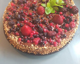 Foto del paso 14 de la receta: Tarta de chocolate con frutos rojos y crocanti