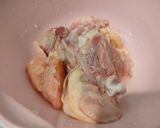 Foto langkah ke 1 dari resep Ayam Kuah Kemangi.