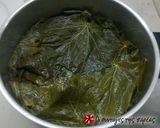 A picture of step 10 of Cretan Dolmadakia.