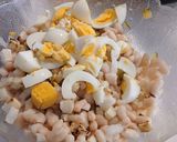Foto del paso 7 de la receta: Ensalada de alubias de bote, daikon y huevo cocido