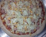 Foto langkah ke 10 dari resep Homemade Pizza - Otang.