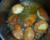 A picture of step 4 of Unshape doughnut.
