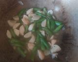 Foto langkah ke 5 dari resep Tumis Buncis Bakso.